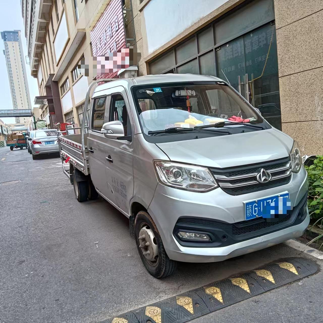 长安小货车双排座.车厢宽度1米五,长度2米六,2020年六月份上牌,1.