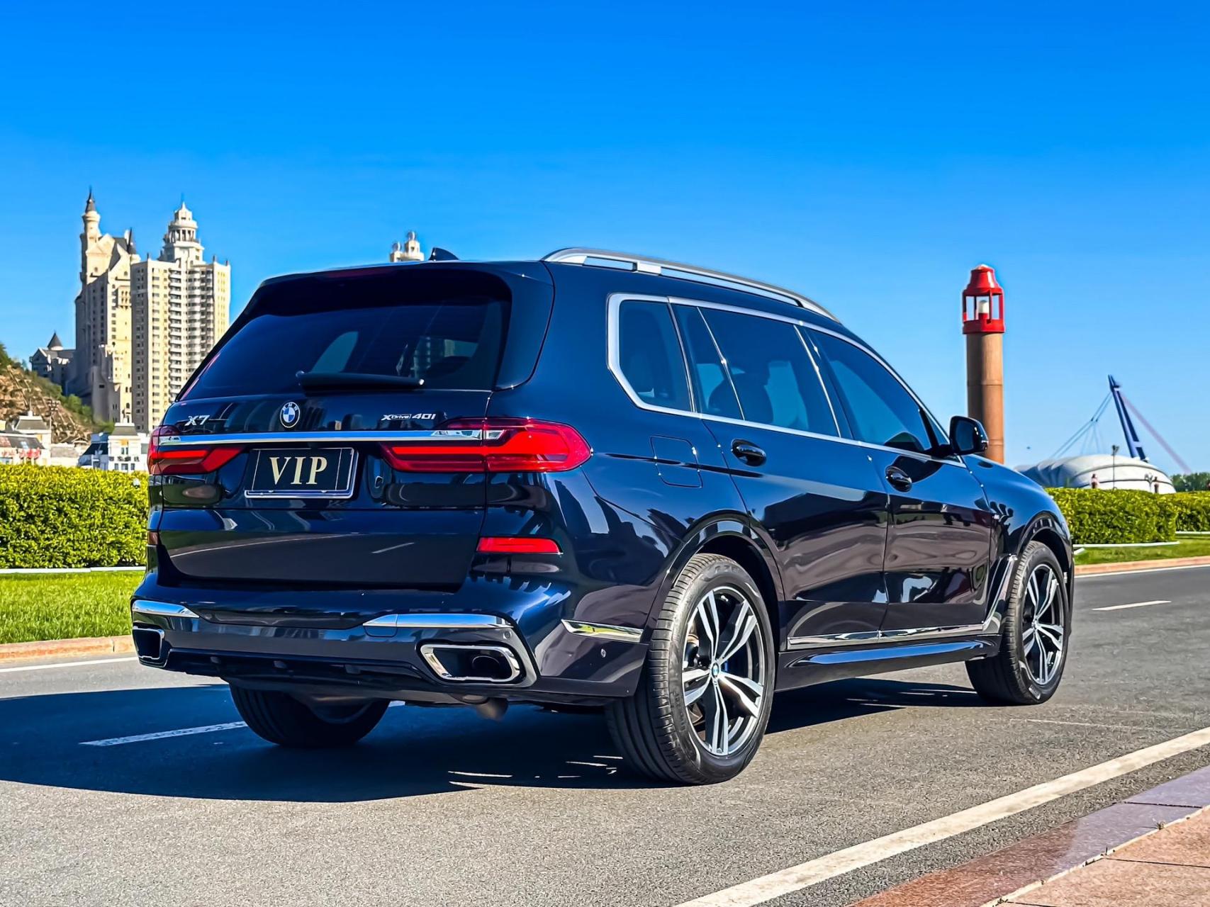 宝马x7 xdrive40i 尊享型m运动套装 【车辆排量】3.