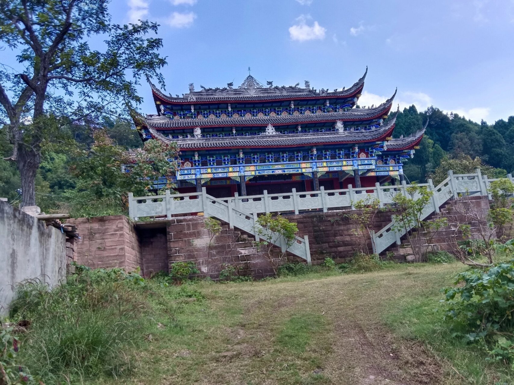 三学禅院 终于也见识了四万八千塔    三学寺位于金堂山上(原三学山)