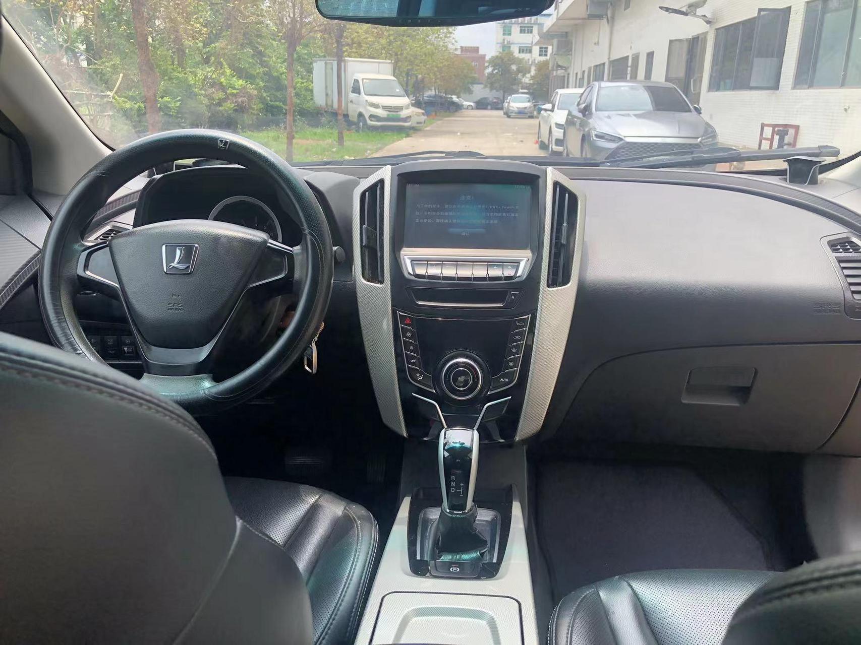 准17年纳智捷u6  1.8t自动挡  现特价2.