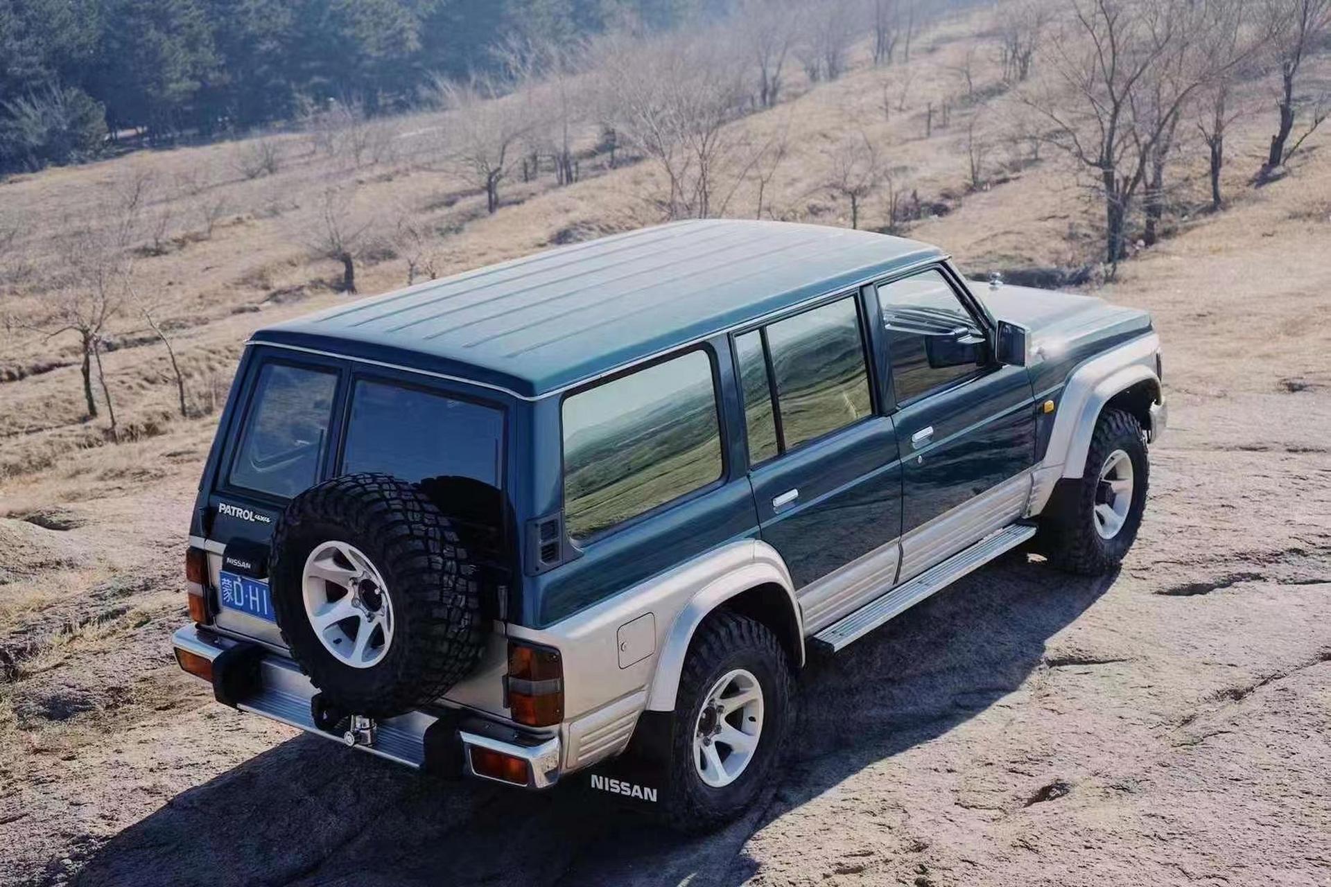 99年途乐y60 ,联合国工作用车,维和部队专用车,又称为沙漠风暴,巡逻兵