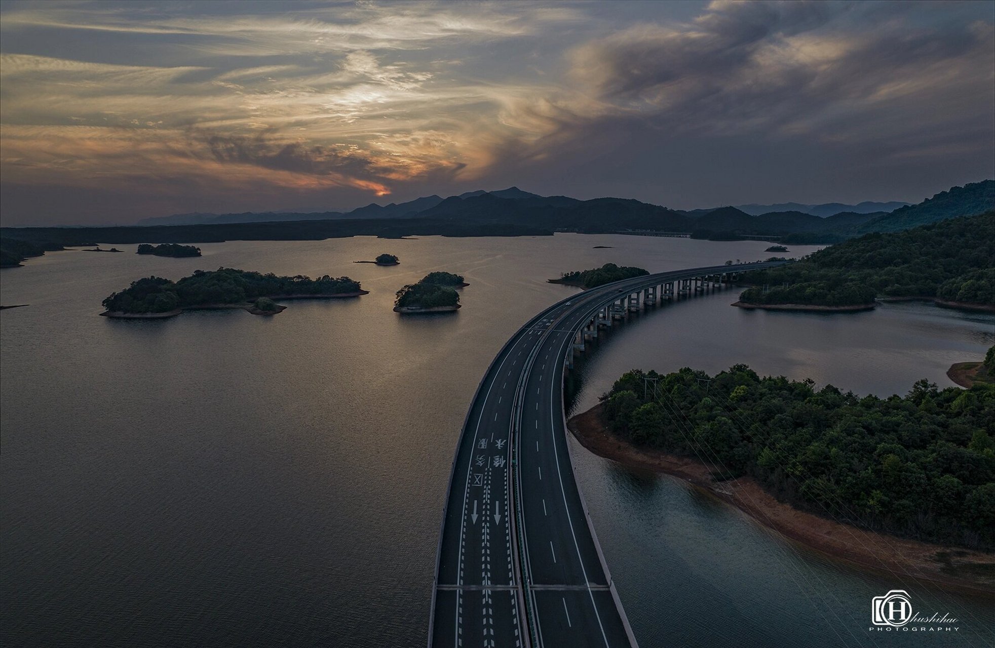 最美水上公路 #五一实况报道# #庐山西海##水上公路
