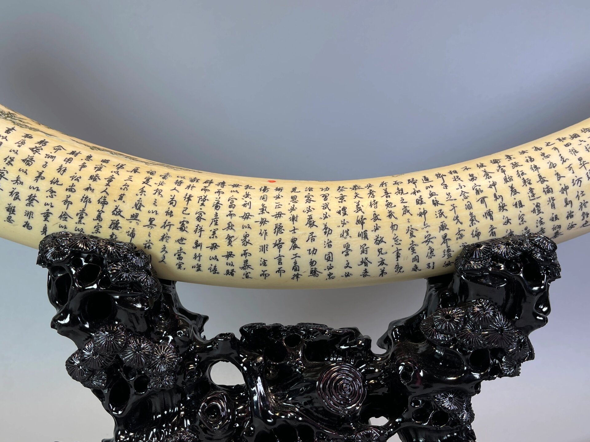97微雕【山水画】剥皮原牙摆97猛犸象牙白冰料,原滋原味,材质油润