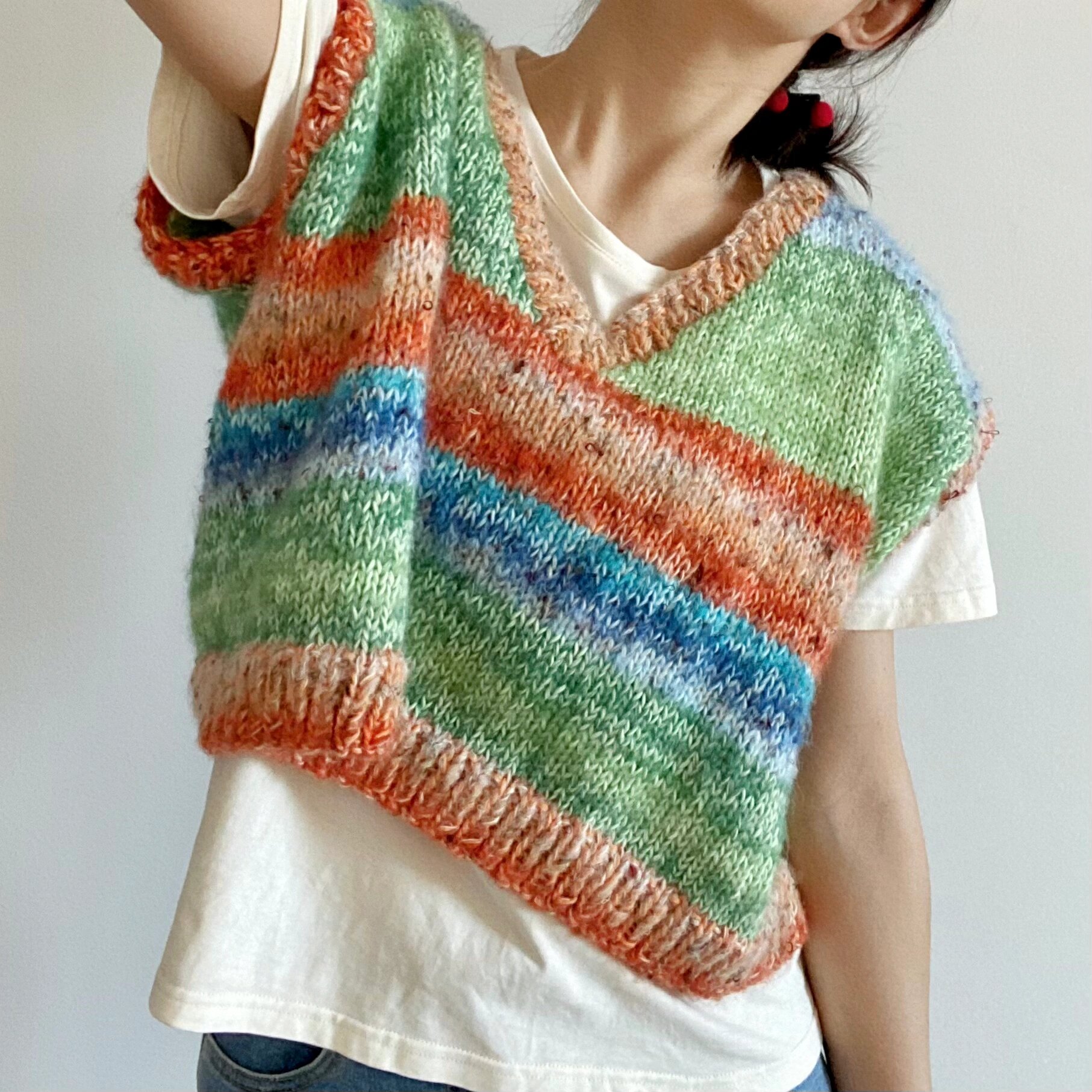 棒针编织毛衣花色v领背心(含图解