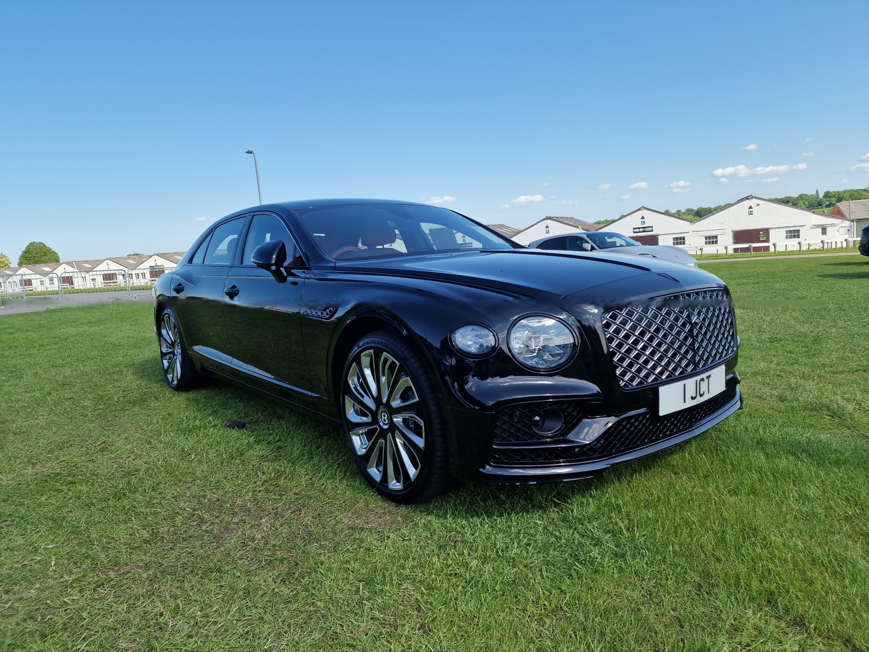 插混宾利飞驰mulliner,2.9l v6 100kw电机,带17.