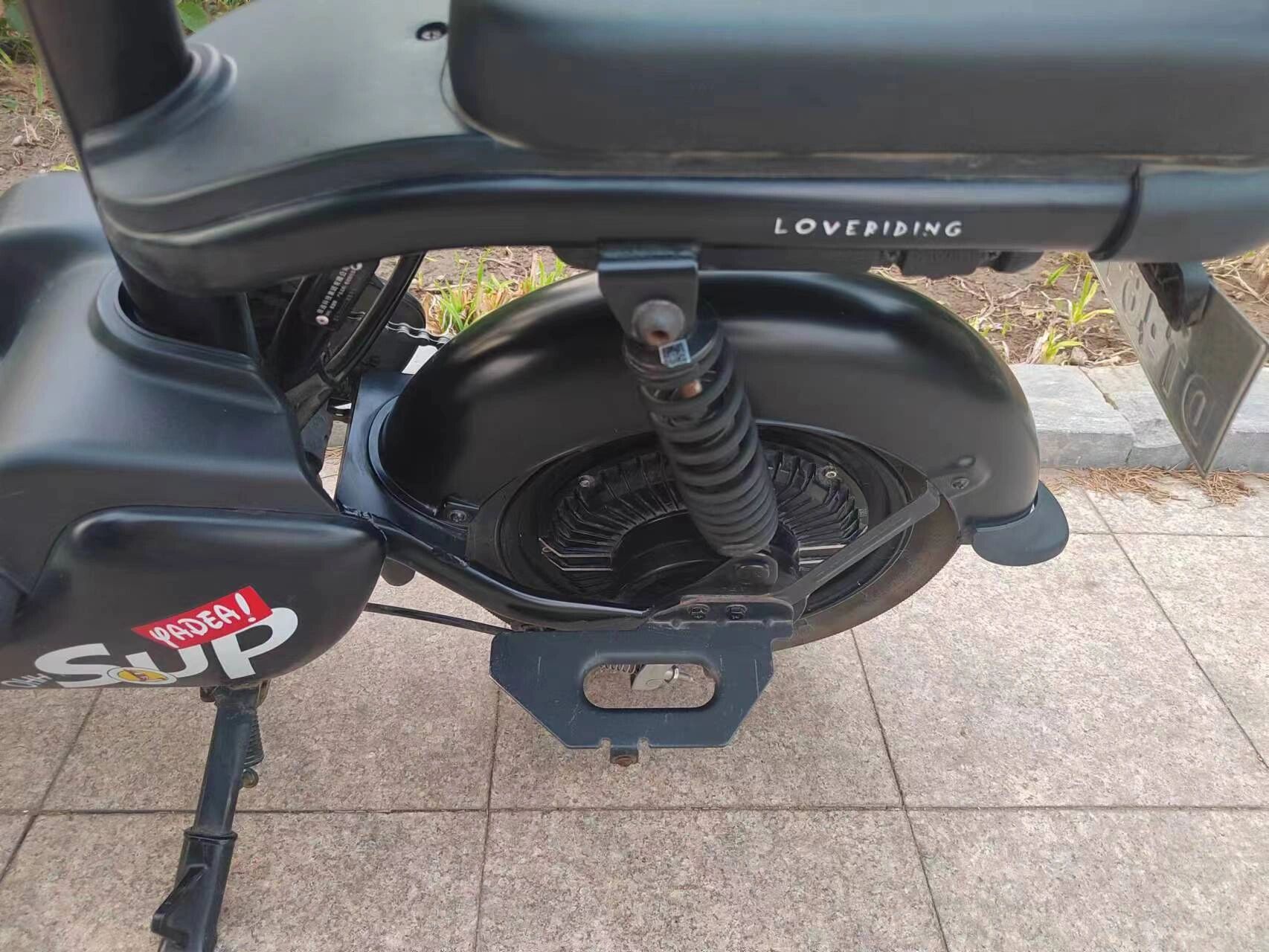 雅迪小金鼠电动车,48v12a锂电池,轻便好骑 雅迪小金鼠电动自行车,48v