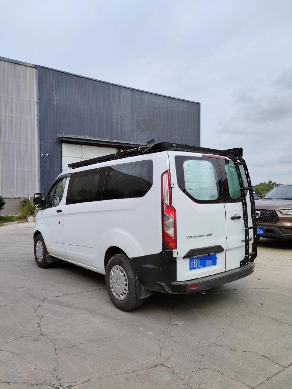 新全顺低顶车顶改装