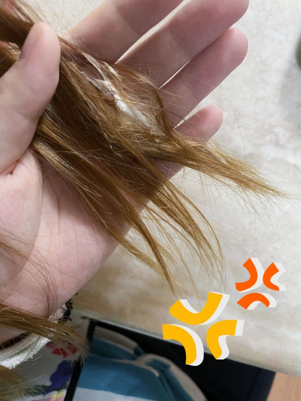 口香糖粘头发怎么办在线等! 如图 吐口香糖时吐歪了就吐头发了.