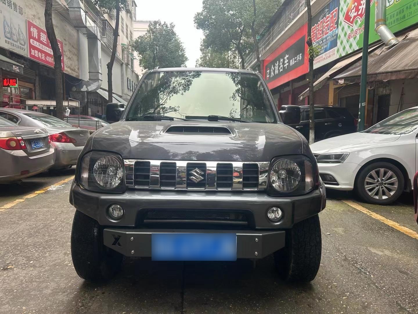 刚刚拿下18年 2月铃木吉姆尼,1.3自动挡