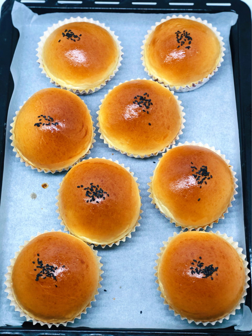 红豆小餐包,作为最经典的日式面包,在烘焙圈地位不可取代,如果说日本