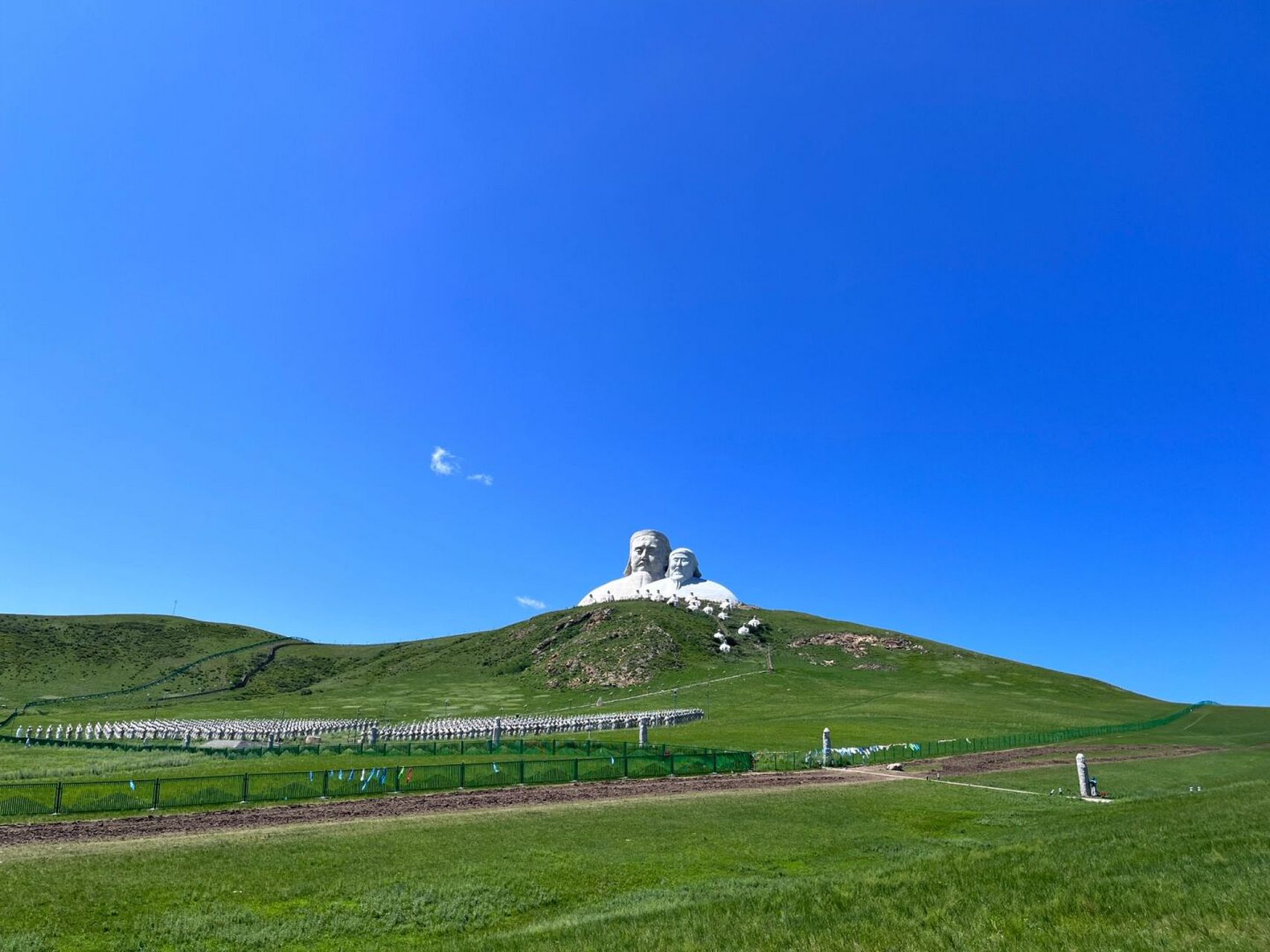 内蒙古景点推荐～可汗山 可汗山在内蒙古通辽锡林郭勒盟,位于蒙东
