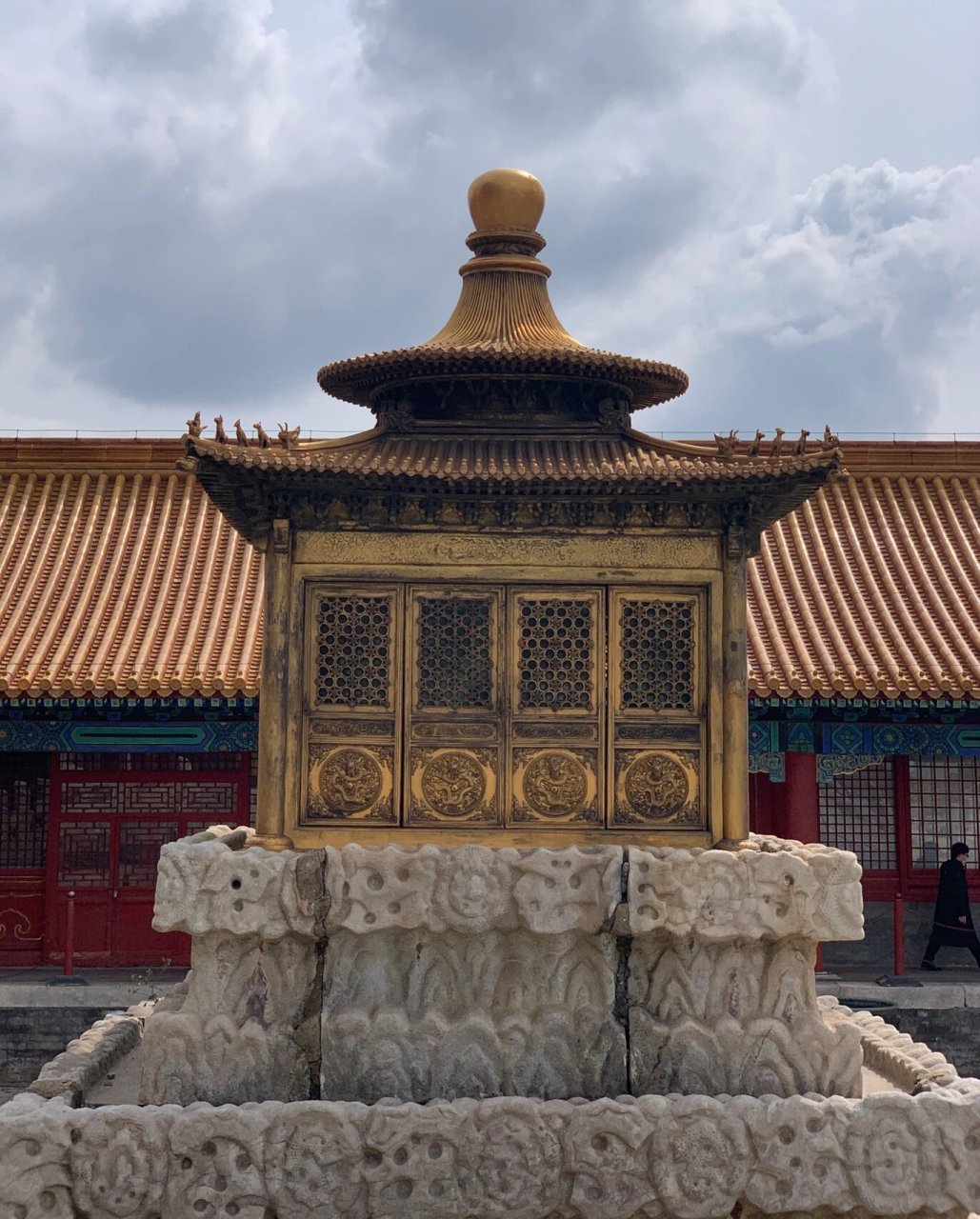 乾清宫|"江山""社稷"小金殿 故宫乾清宫前两侧分别有
