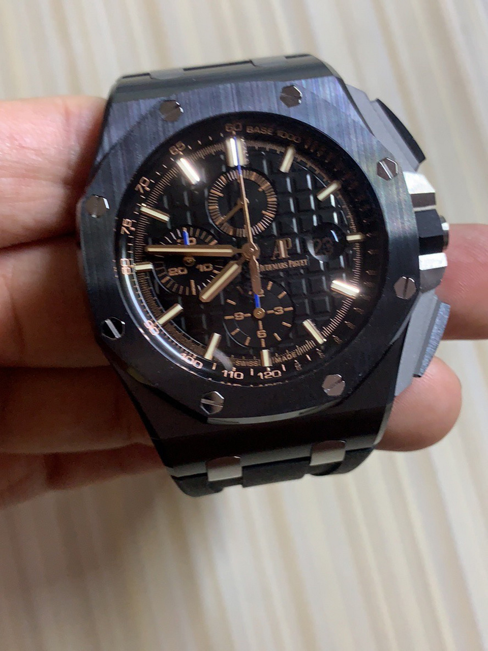 爱彼黑陶瓷离岸26405ce 爱彼的黑陶瓷真的太美了!