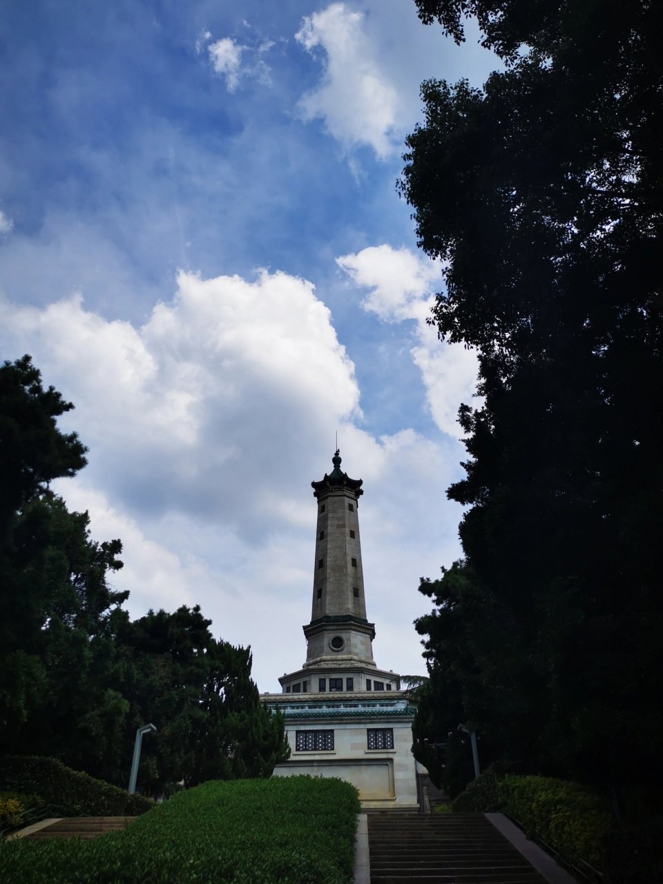 长沙烈士公园,最喜欢的公园之一 塔下纪念堂陈列着杨开慧,夏明翰,郭亮