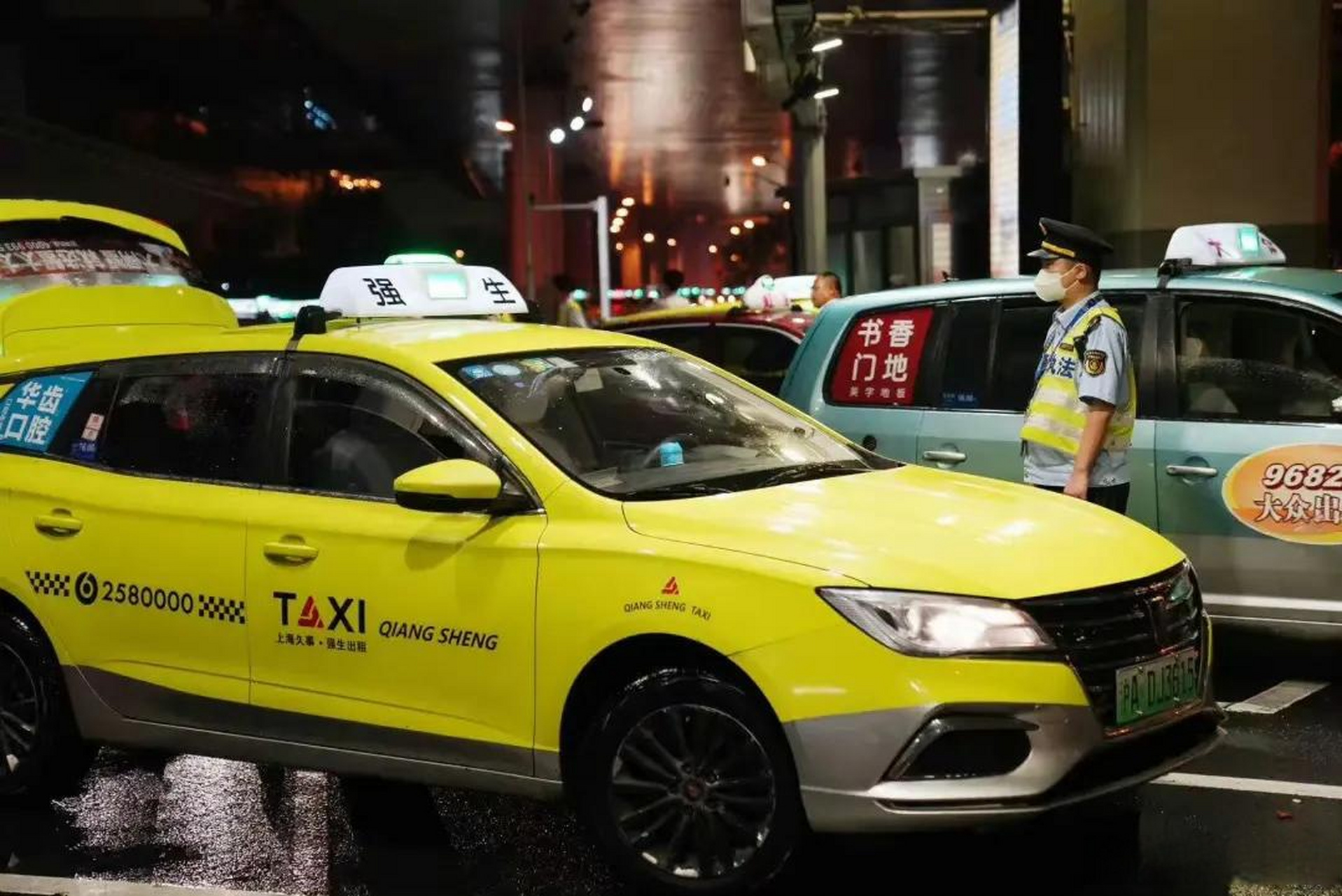 上海出租车投诉电话图片