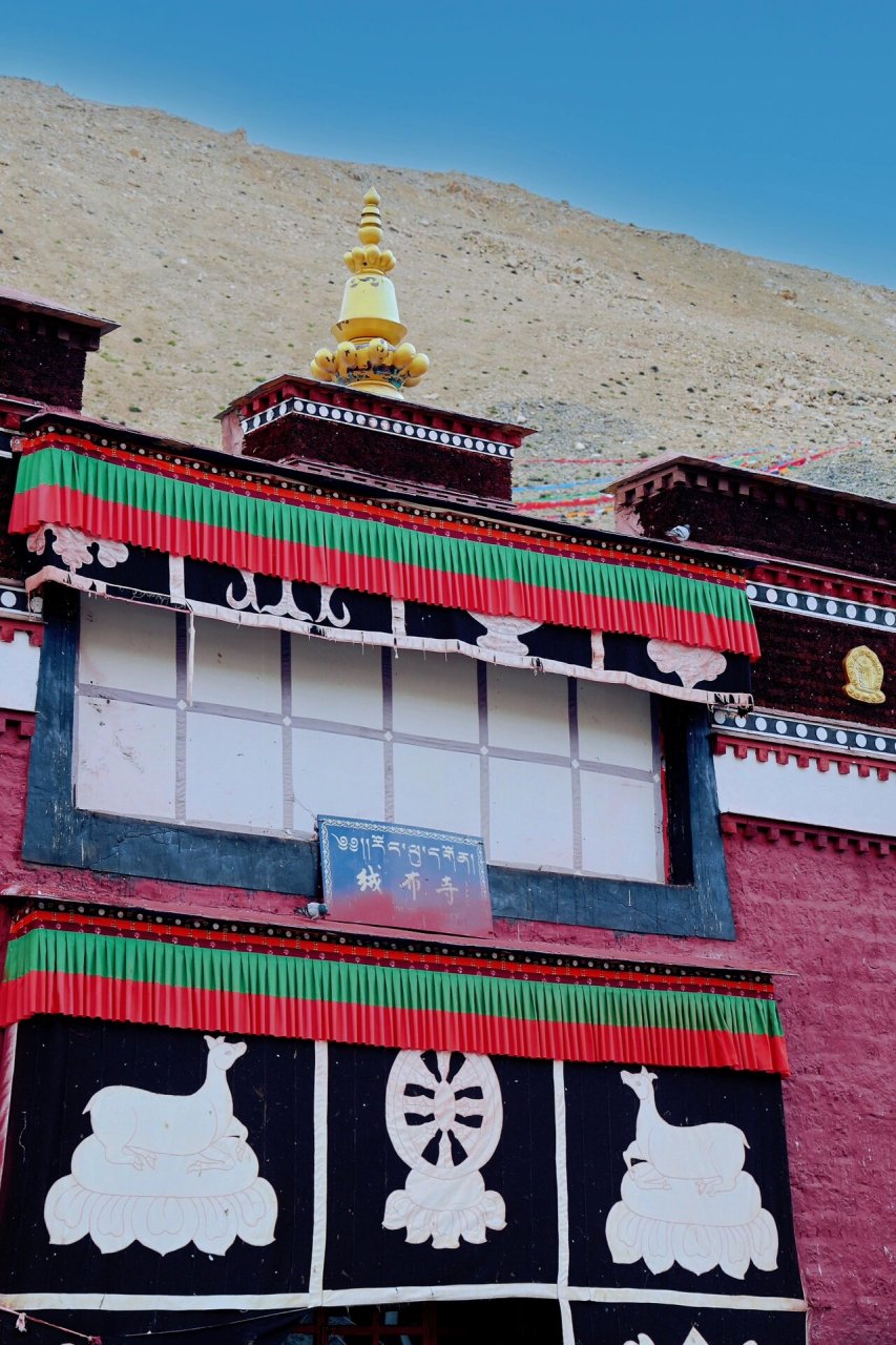 绒布寺:在世界上海拔最高的寺庙喂鸽子159415 珠峰大本营绒布寺