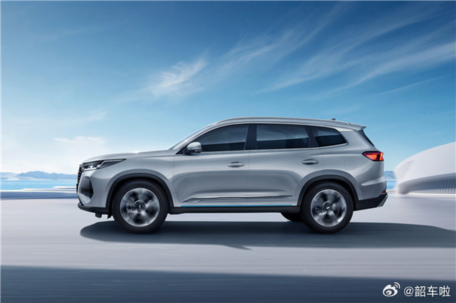 69-16.39万元) 瑞虎8新能源冠军版(13.79-15.99万元).