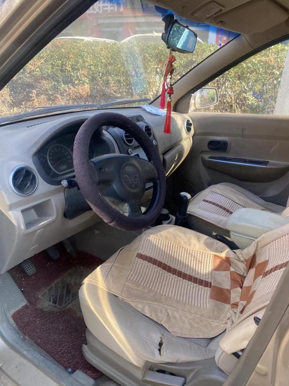 12年五零红光7座高配,费用足,喜欢的6800元开走