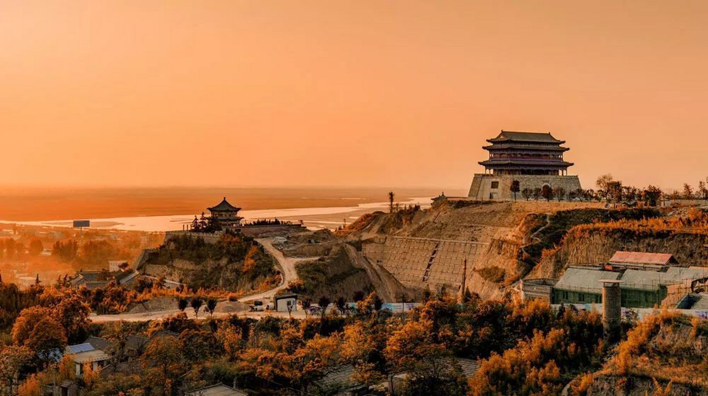 三,四,六,日 【行程安排】 早集合出发前往潼关十里画廊67,其西起岳