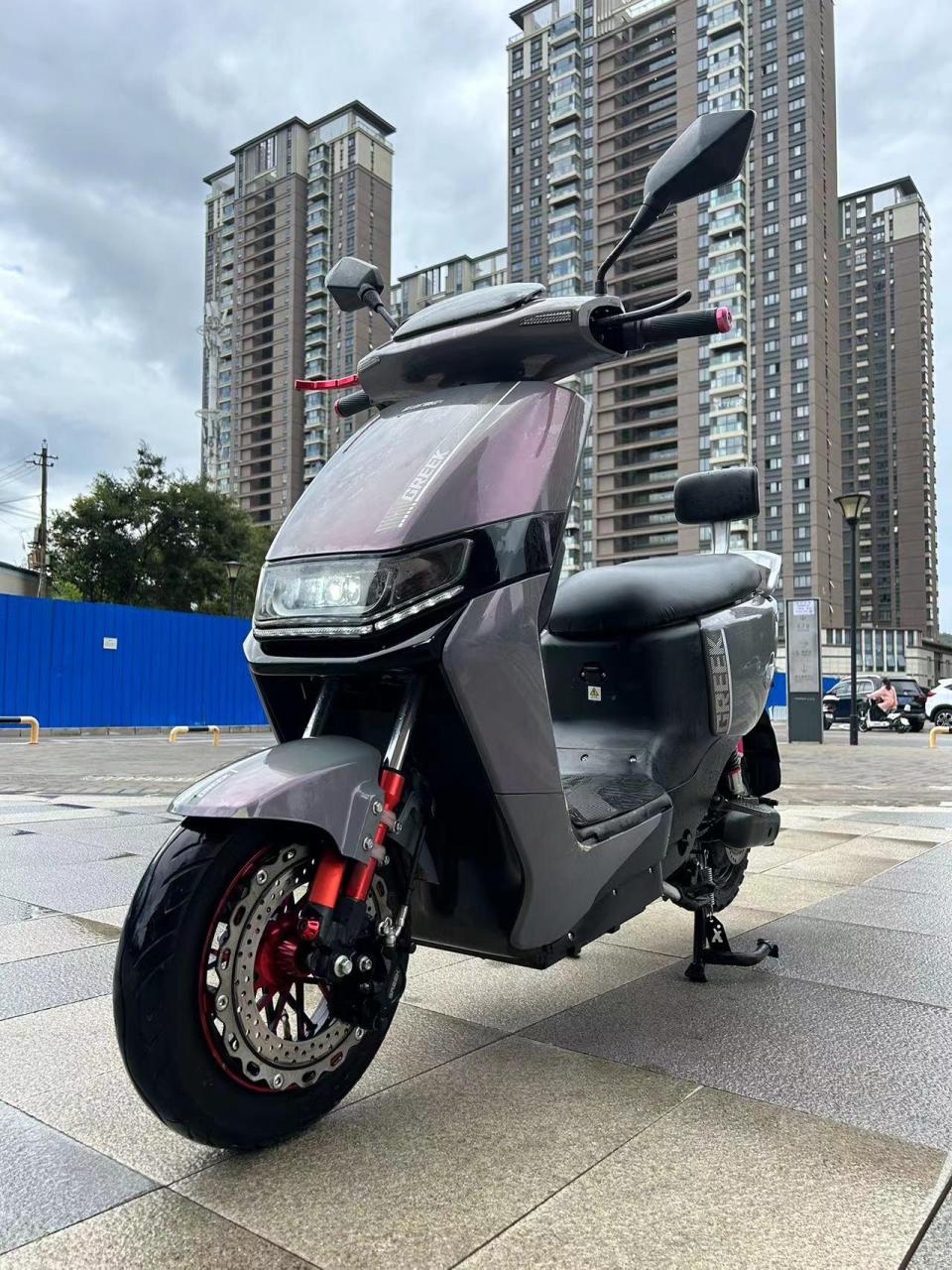 精品二手格林豪泰电动车.