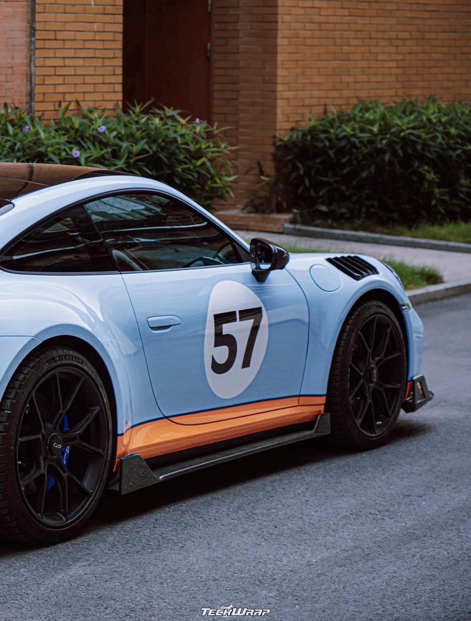 经典时尚的蓝橙配色 风靡汽车圈的海湾石油涂装  复古与前卫的碰撞