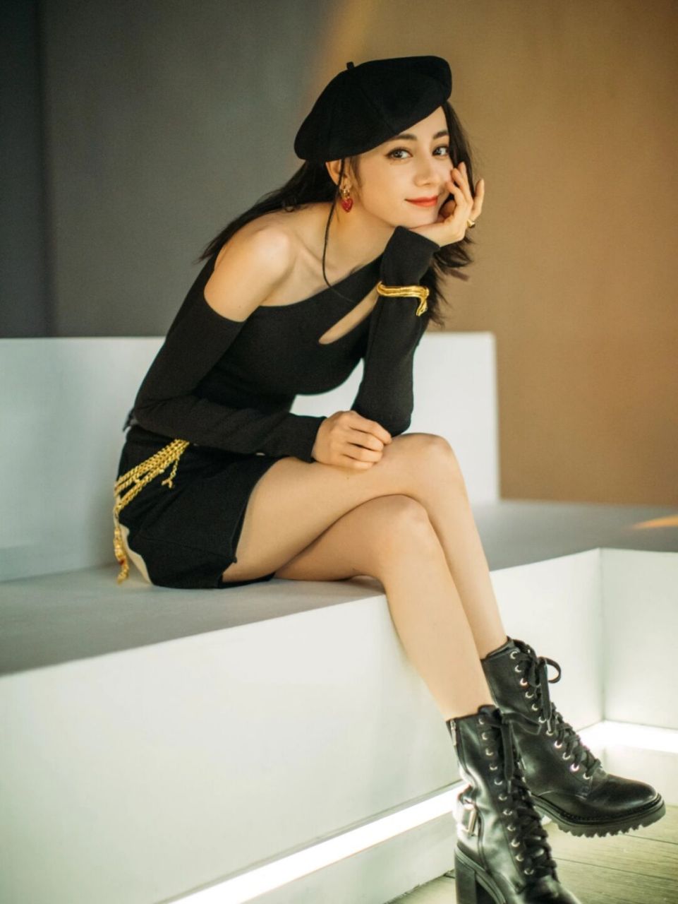 迪丽热巴# #明星私服# #每日穿搭# #明星同款