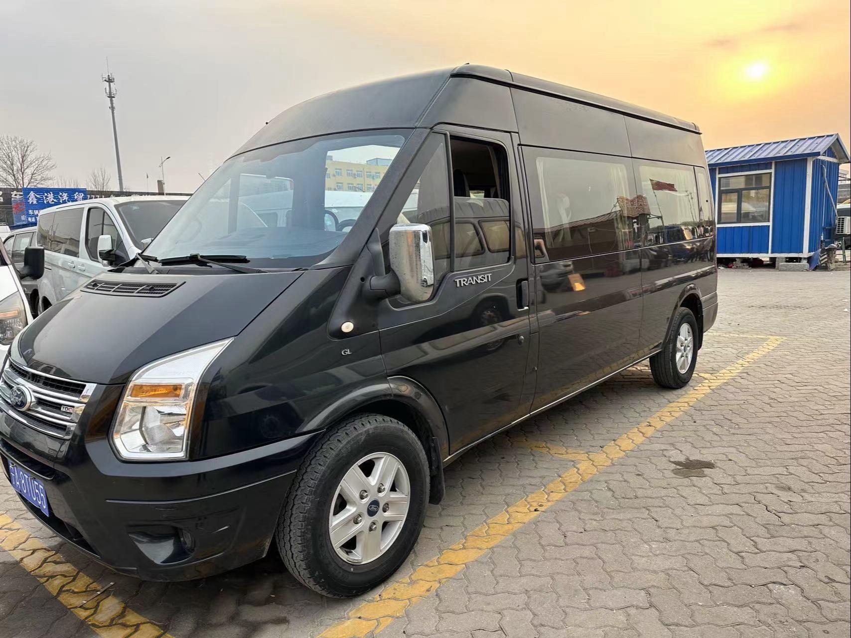 9座:1 6年福特全顺新世代!长轴中顶,国5:非营运,2.