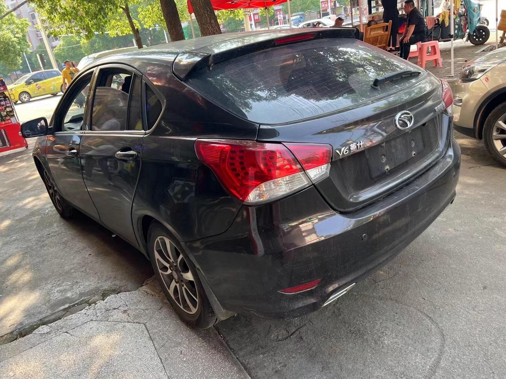 14年3月,东南菱仕v6,手动档全景天窗,7万公里实表一手车,年检保险天长