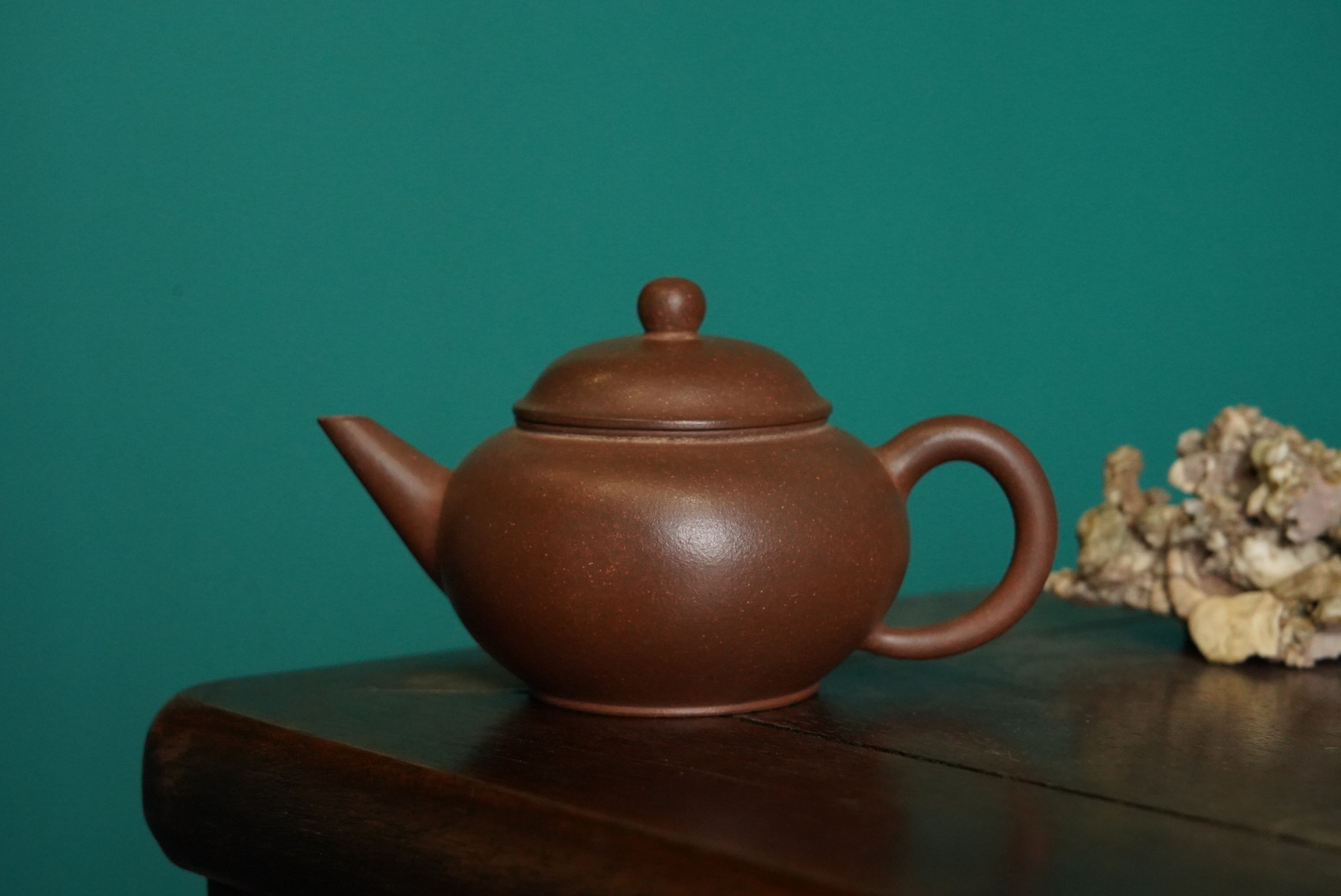 早期台订老紫泥水平壶 墨缘斋景堂制底款,把款景记 早期台订作品,标准