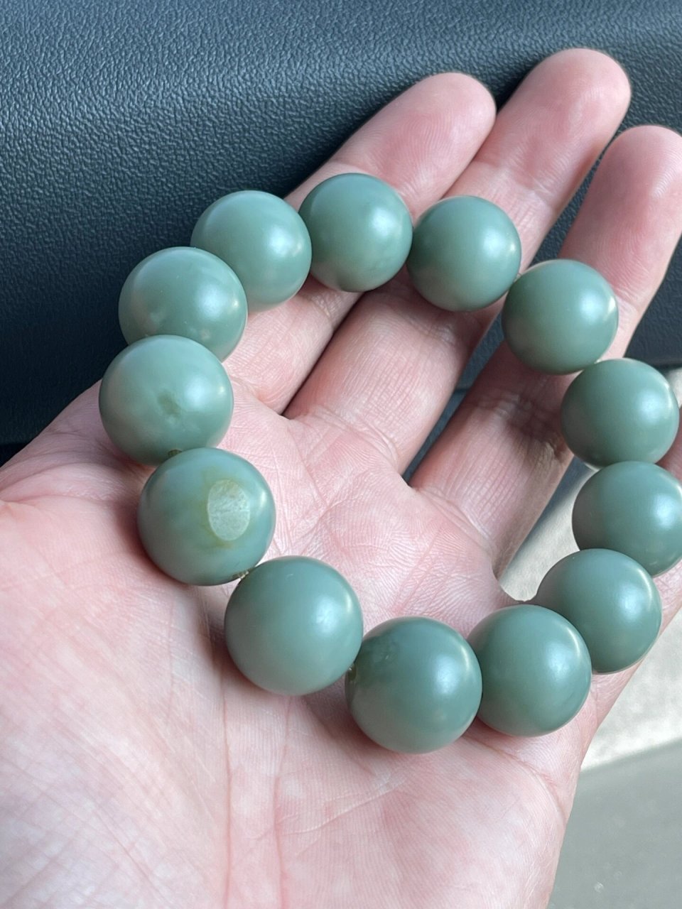 大有来头 ,和田玉籽料沙枣青手串 沙枣青籽料手串,18mm ,蓝调籽料