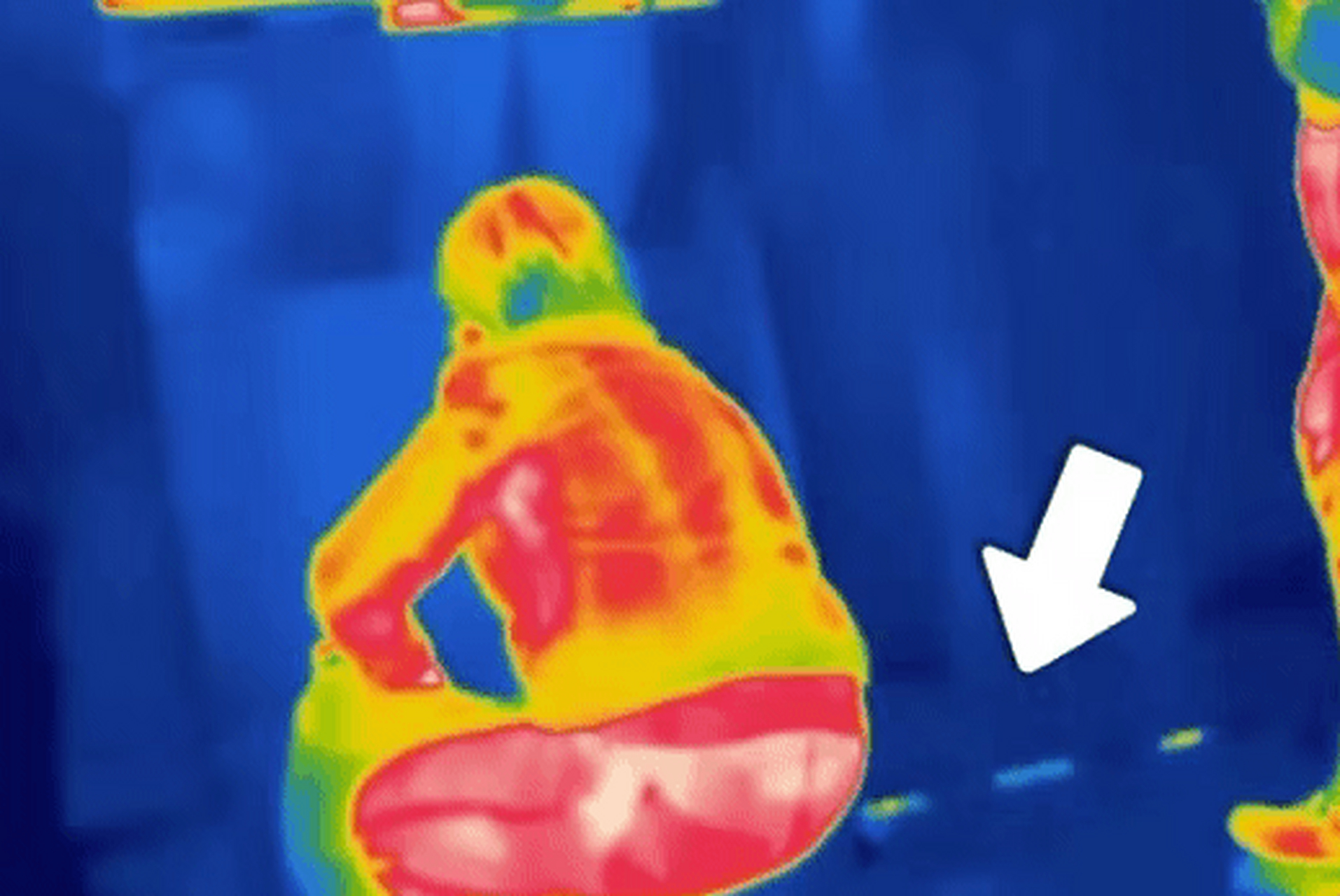 这些文章还贴心地提醒你不要随便在红外测温区放屁,小心经历"社死"