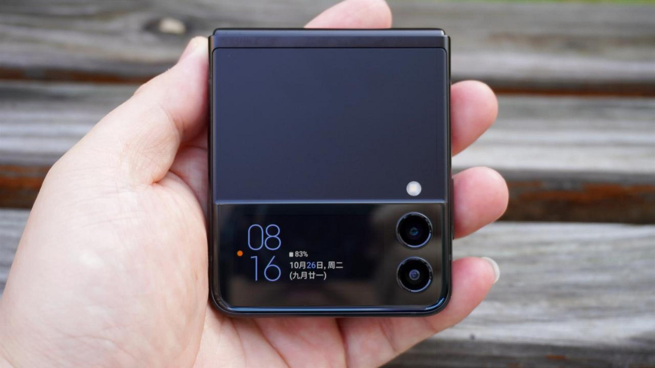 三星galaxy z flip3陨石海岸配色随手拍种草图赏: 今年最拉风的手机