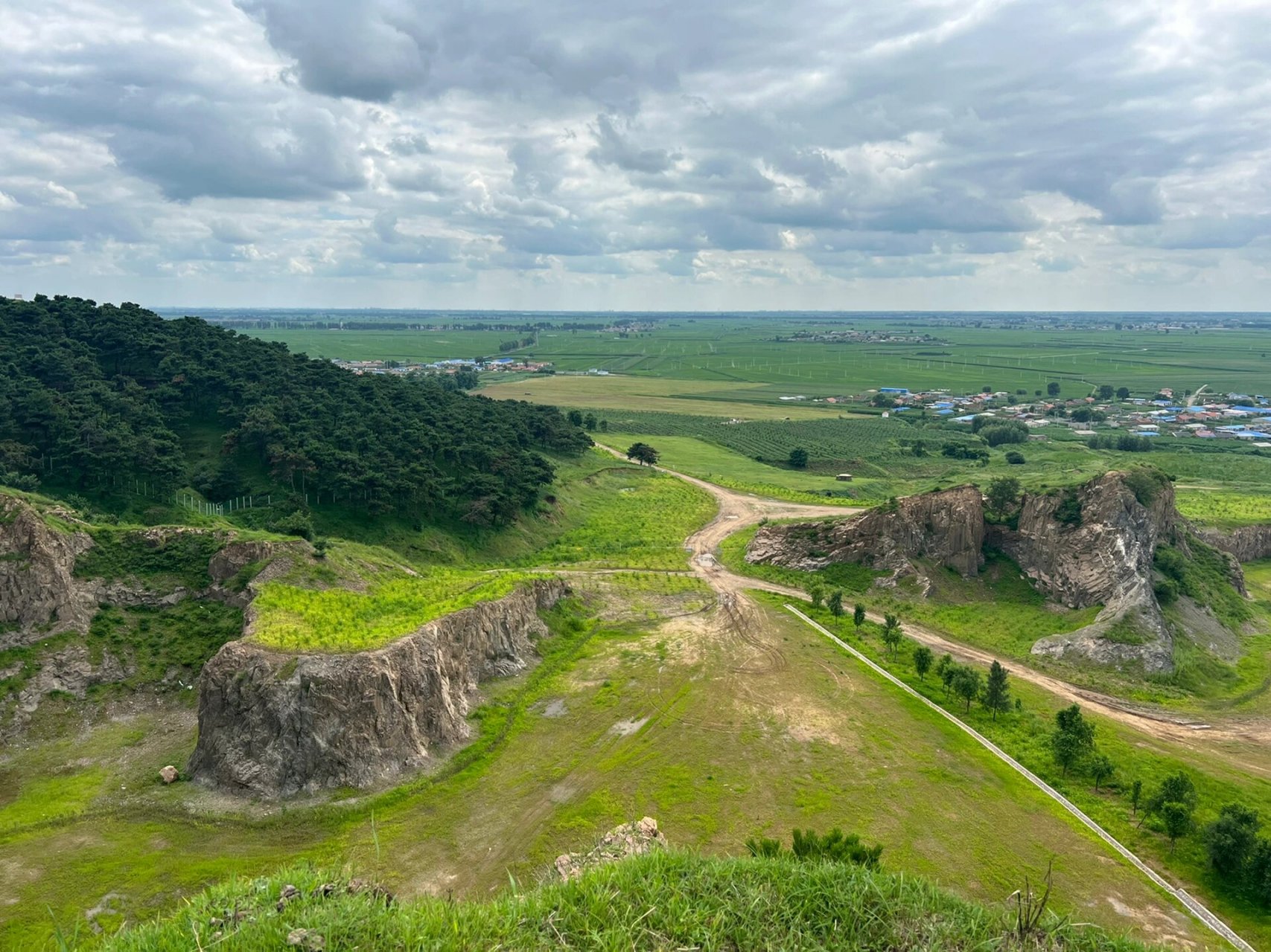 沈阳七星山旅游风景区 你敢相信这是沈阳 太美了 路上有个吃驴肉的