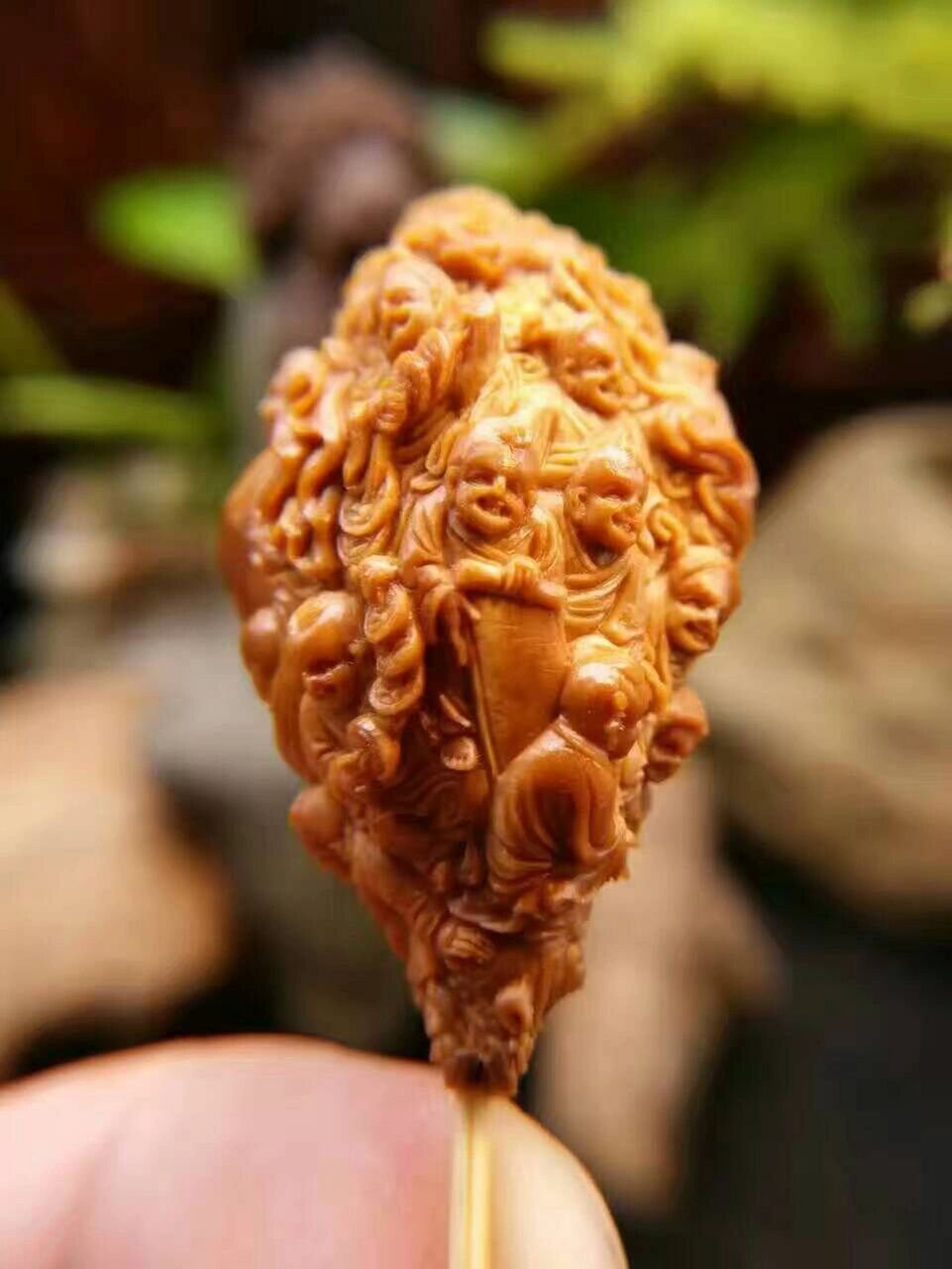 严根华本工作品--《十八童子戏弥勒》核雕 严根华本工作品--《十八