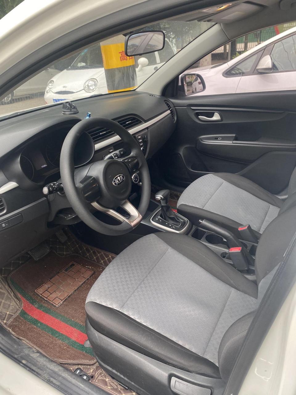 17年自动挡起亚k2.原版车况,四万公里,价格不贵,配置齐全,仅售3.xx.