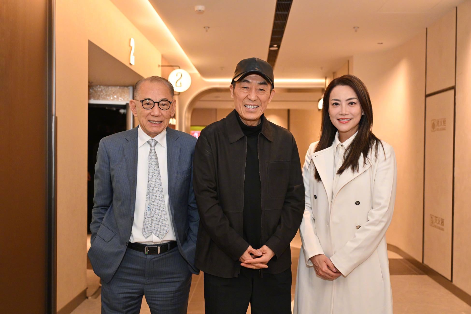 谢霆锋,影后刘雅瑟都有出镜,盏佳菡乓漳焙托祸 霍汶希和杨受成香港