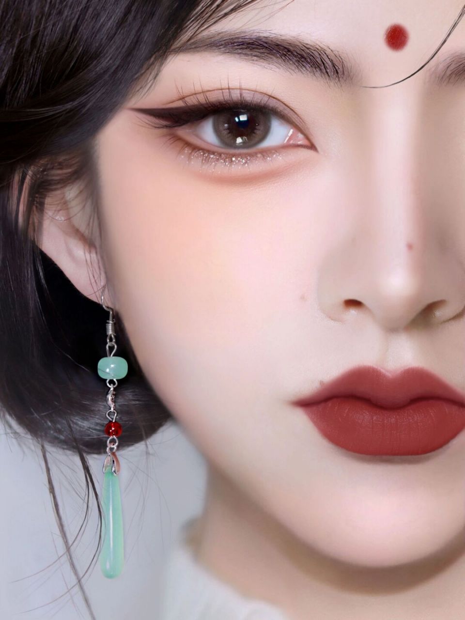 新中式# #今日妆容# #狐狸眼# #创意妆# #眼妆不重样# #慵懒周末妆