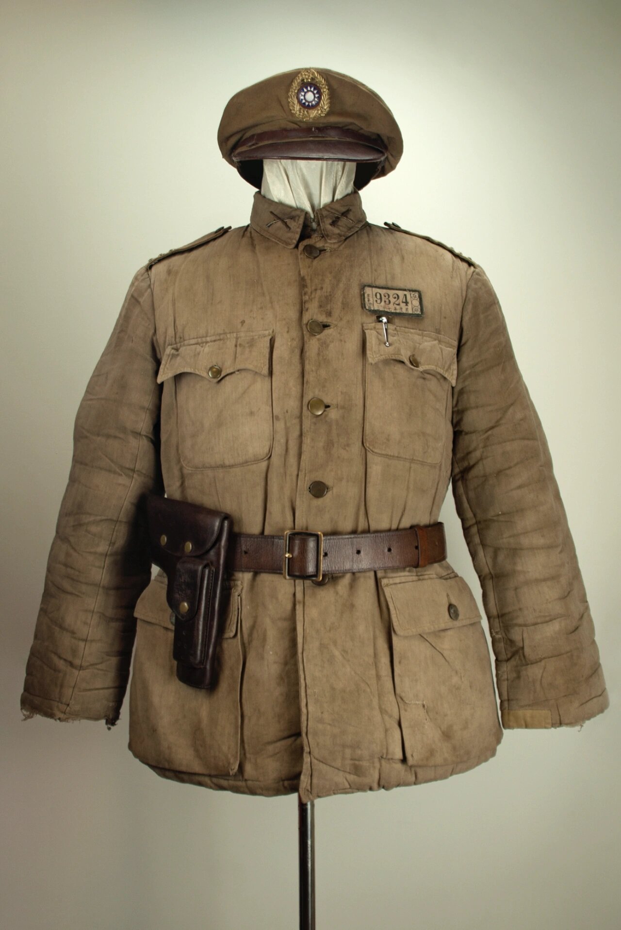 淮海战役中的服装2/4国军军官棉衣