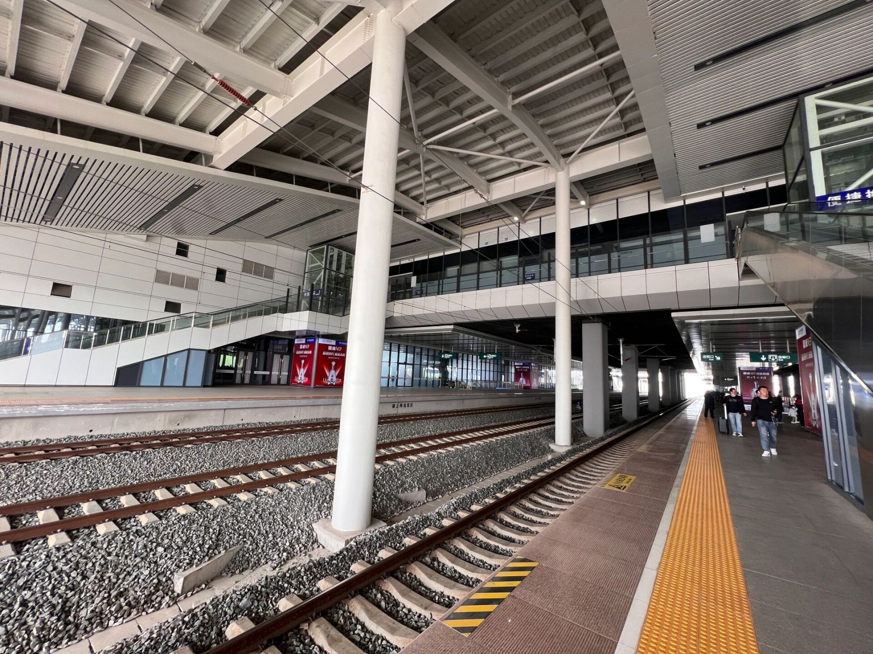 淮安东站的换乘体验很9315 今天从1站台换到2站台,直接从电梯上