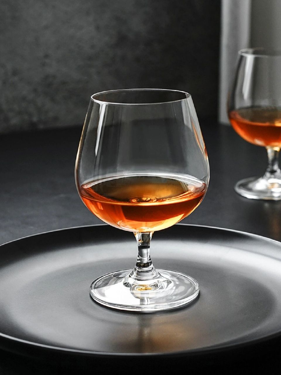 水晶白兰地酒杯 | 品质匠心 莹润晶莹 杯型经典耐看 线条流畅且顺滑