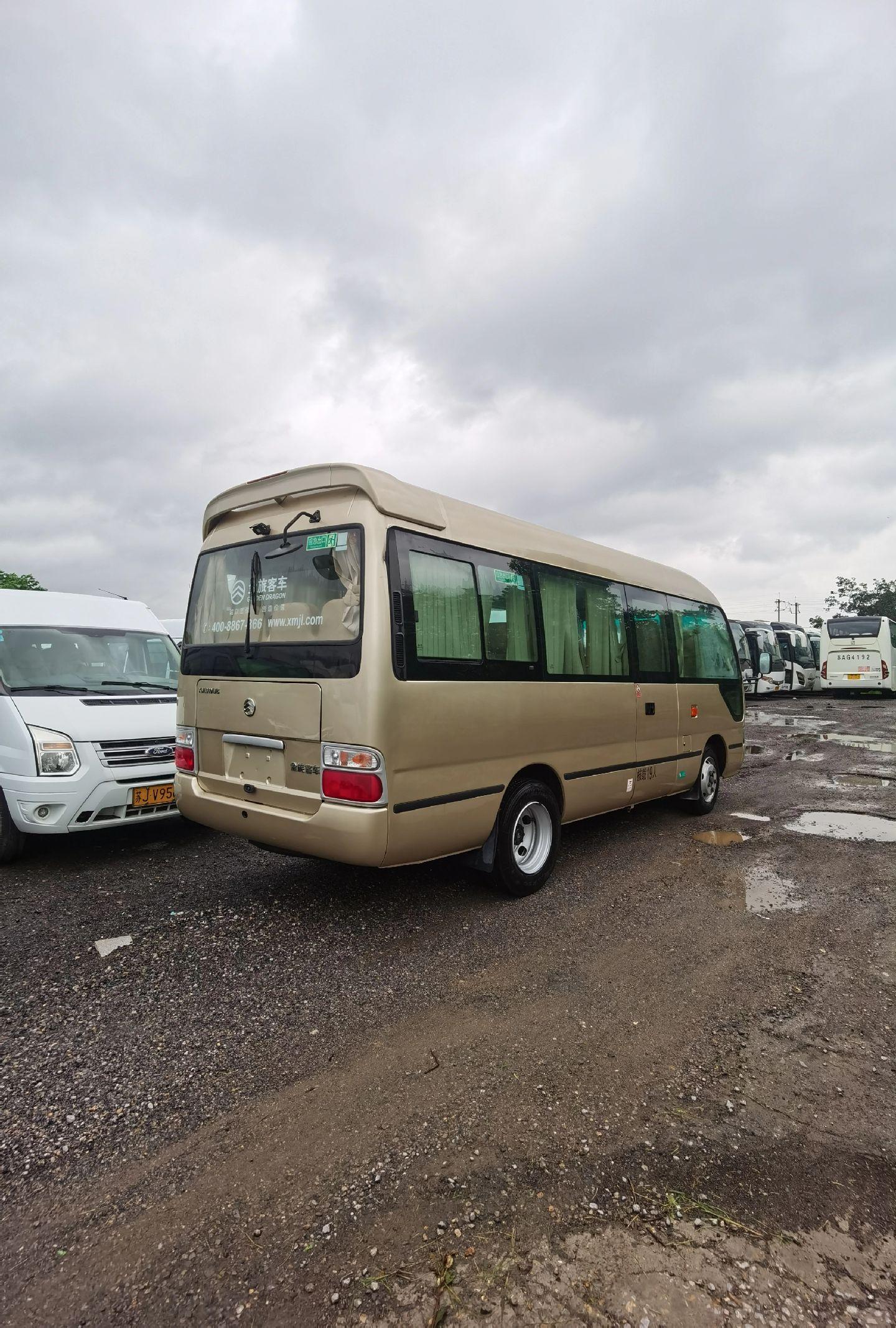 启用19座厦门金旅考斯特,柴油国五,底盘独立悬挂