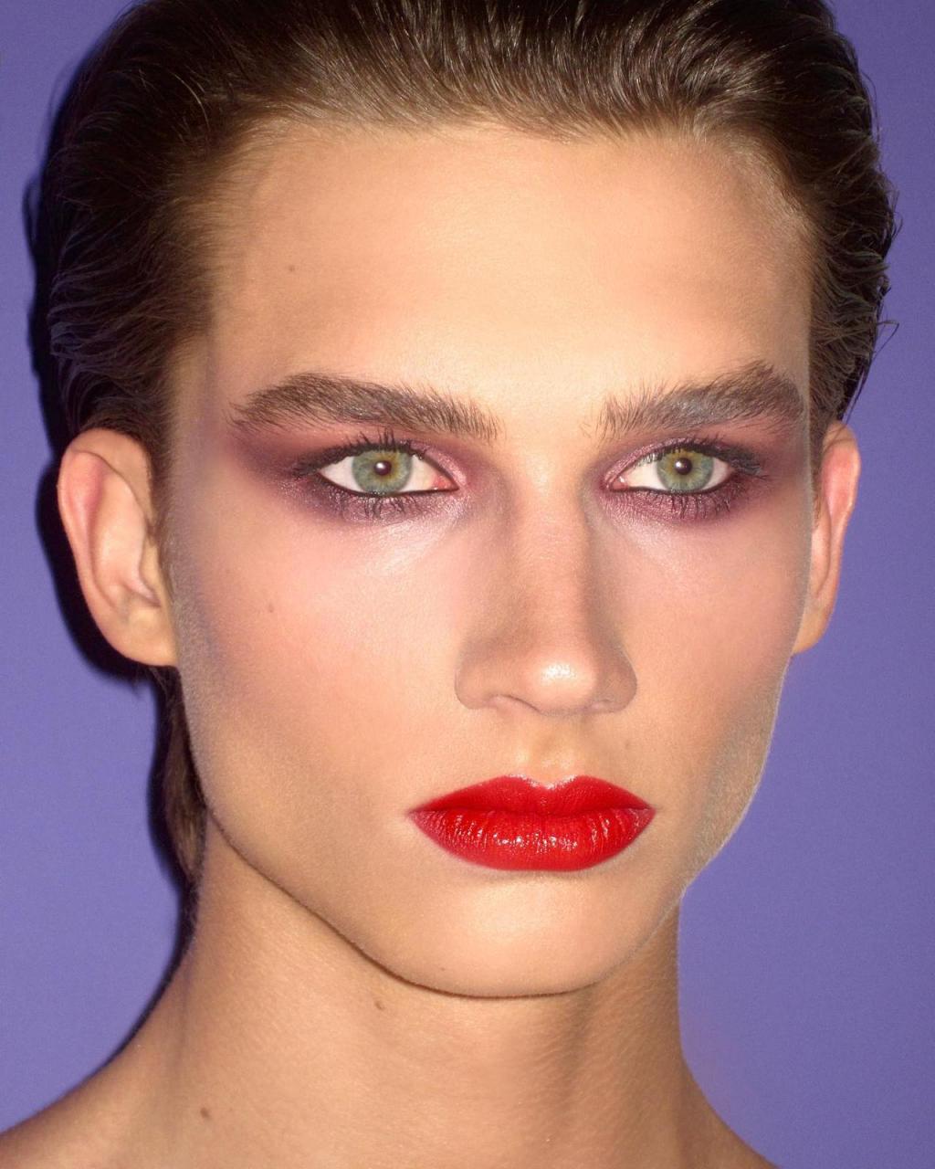 身高一米九的新人男模特 stanley barna(斯坦利·巴尔那),刚出道就