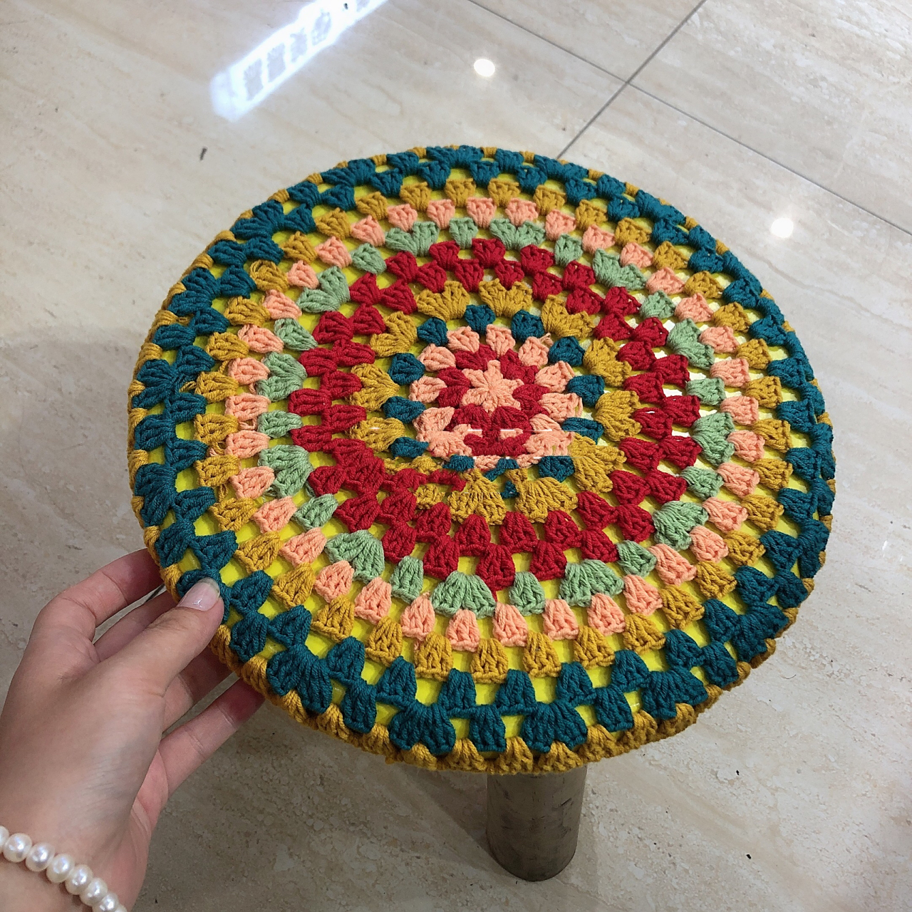 钩针小板凳套(图解) 图解来至博主 我这个凳子有点大多加了几圈 钩完