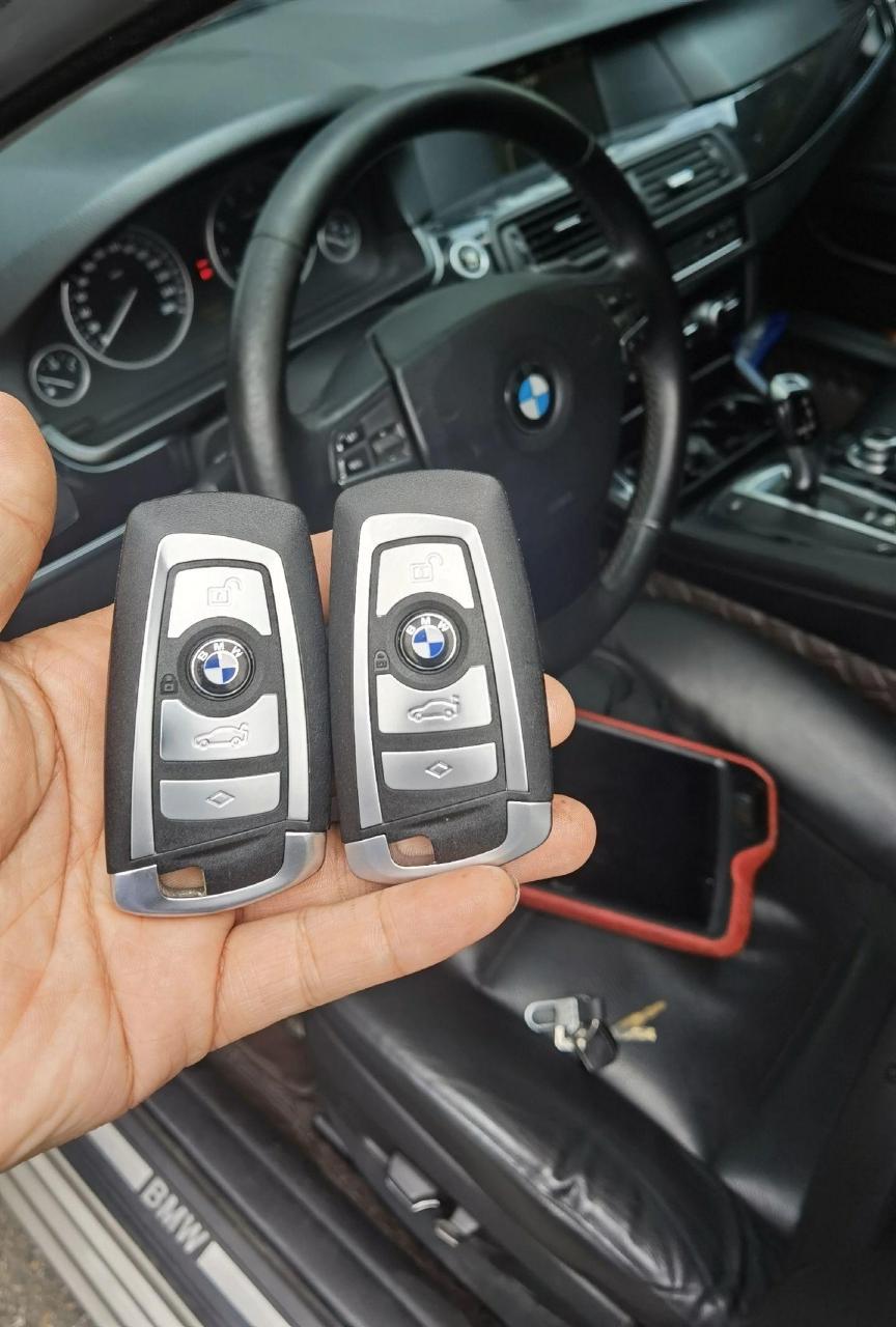 成都匹配汽车钥匙价位买车的时候汽车钥匙有两个,一定要收藏好哟,如果