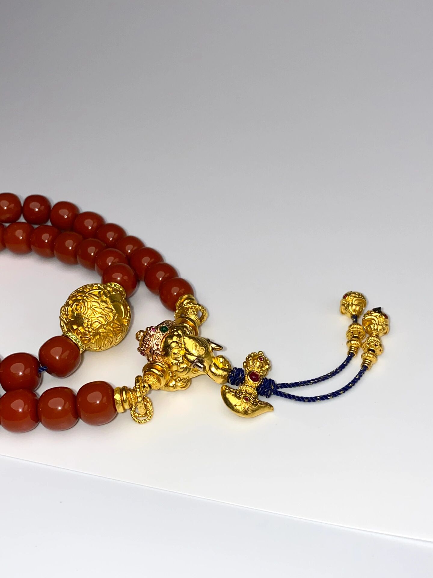 南红 一定要配黄金!豪配南红手持