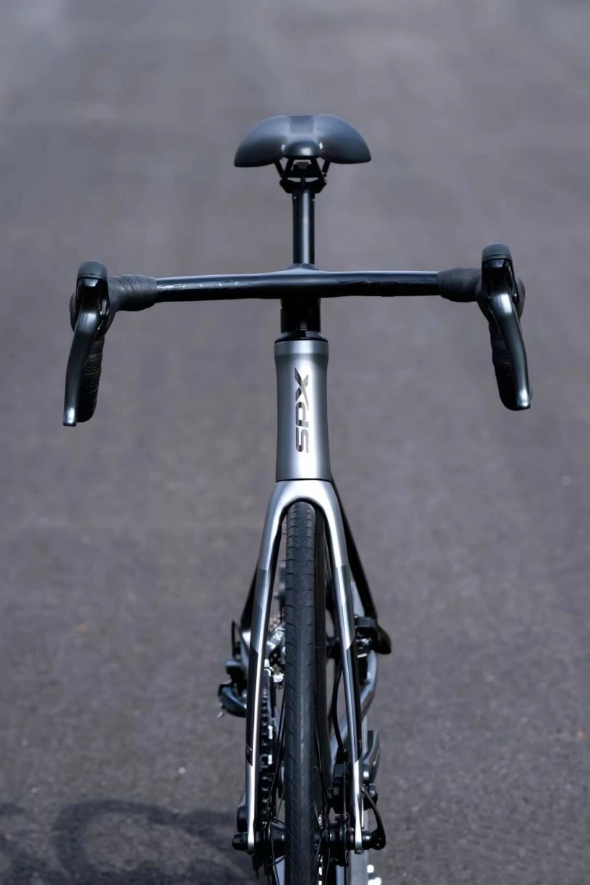 喜德盛rs350 喜德盛rs350灰黑色,配置在最后一张图.零售价:3598元 过