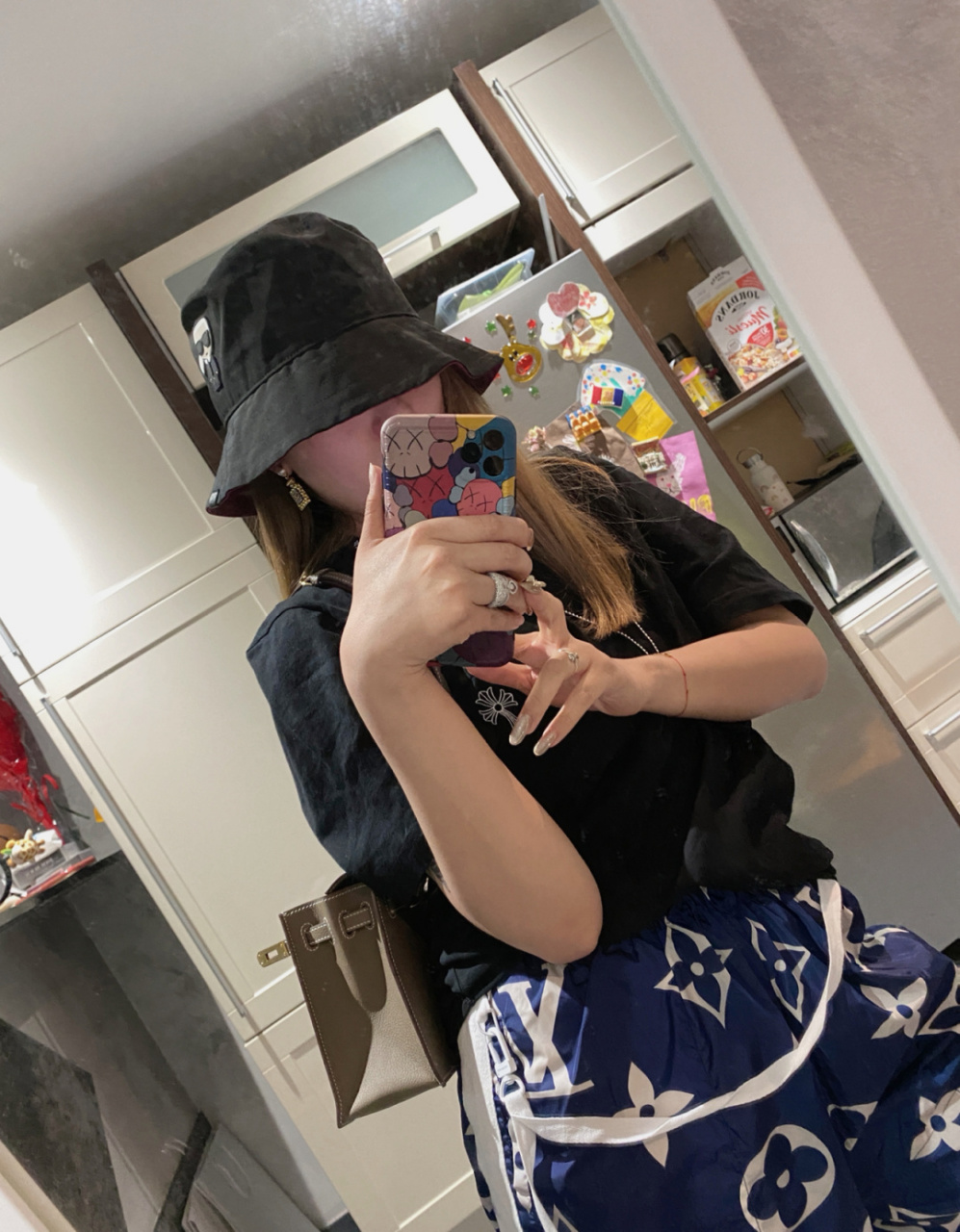 最近最喜欢的一款包 kellydanse 据说有n种背法 肩带有3个档位调节