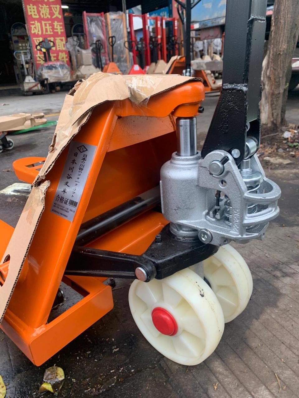 两吨手动液压叉车 550窄 叉长80