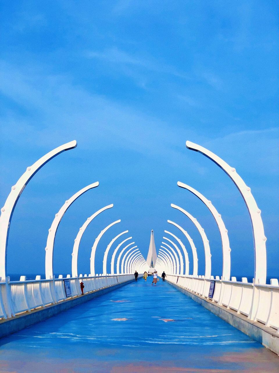 青岛网红新地标|海军公园栈桥 现在的青岛除了老栈桥,又在海军公园建