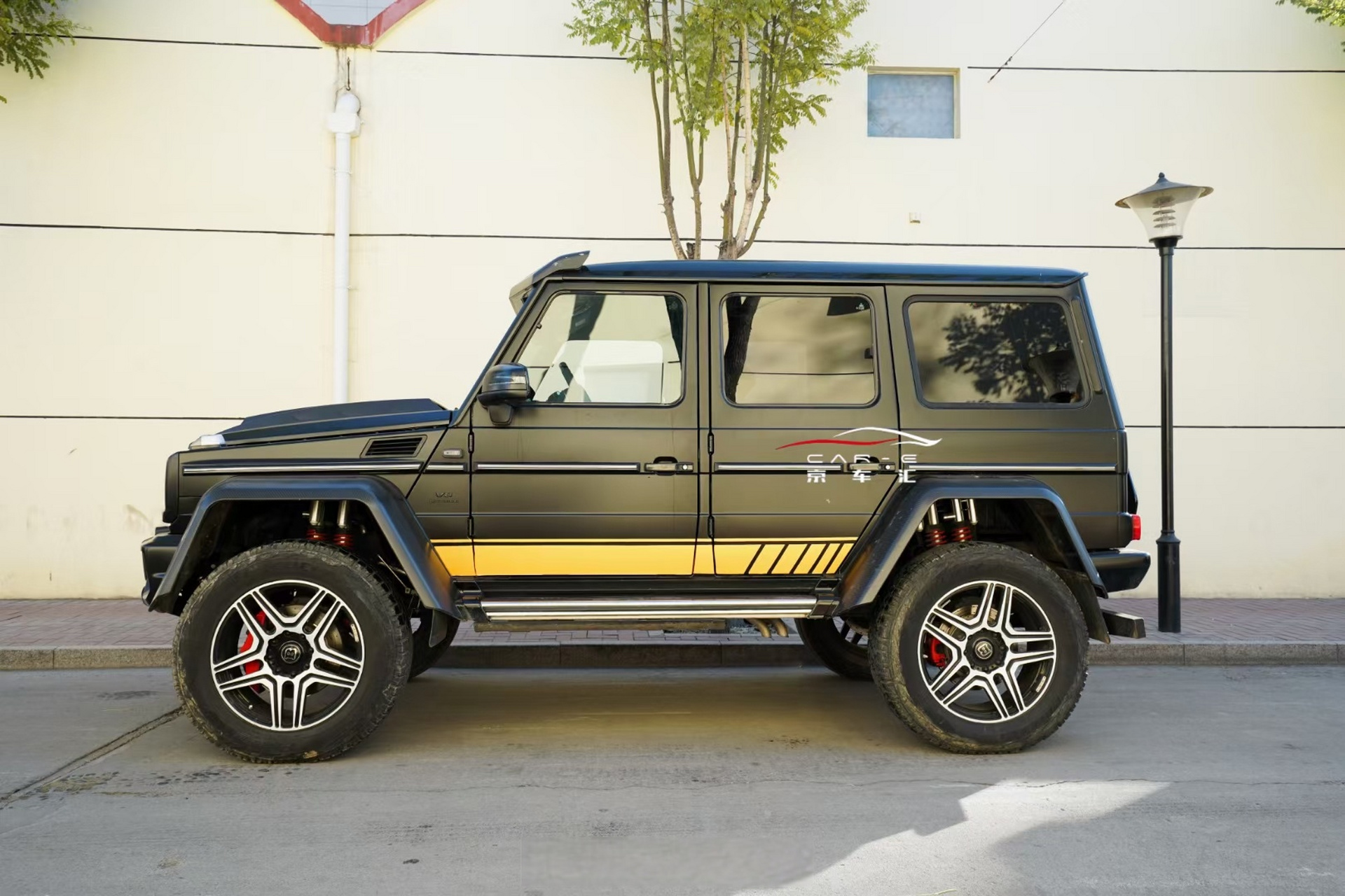 老款4x4升级新款大g内饰 大连屏 怀挡 空调面板, 一键启动 后排沙发床